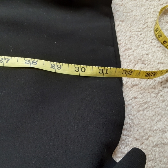 Aritzia Babaton dressy shorts onepiece - Picture 4 of 5